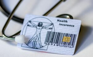 Artificial Intelligence in the Insurance Industry: Enhanced Claims Processing and Risk Assessment